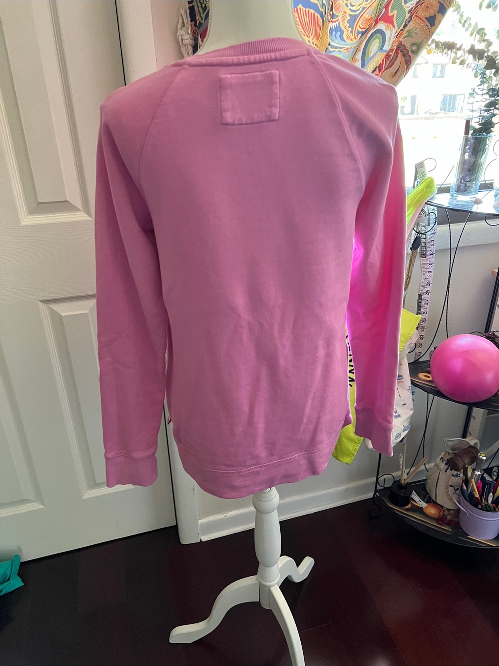 Lilly Pulitzer Luxetic Pink Sweatshirt Size Small - Picture 8 of 8